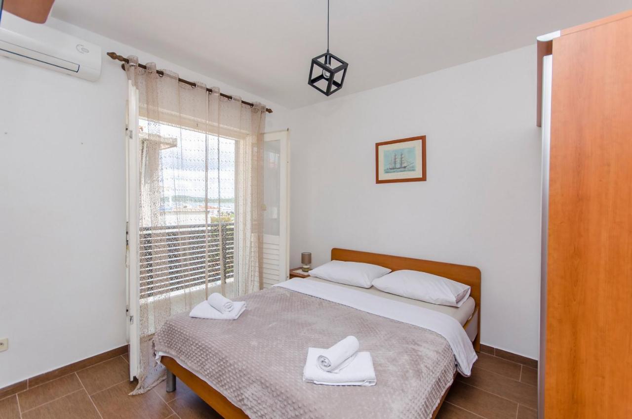 וודיצה Apartments And Rooms Mare מראה חיצוני תמונה